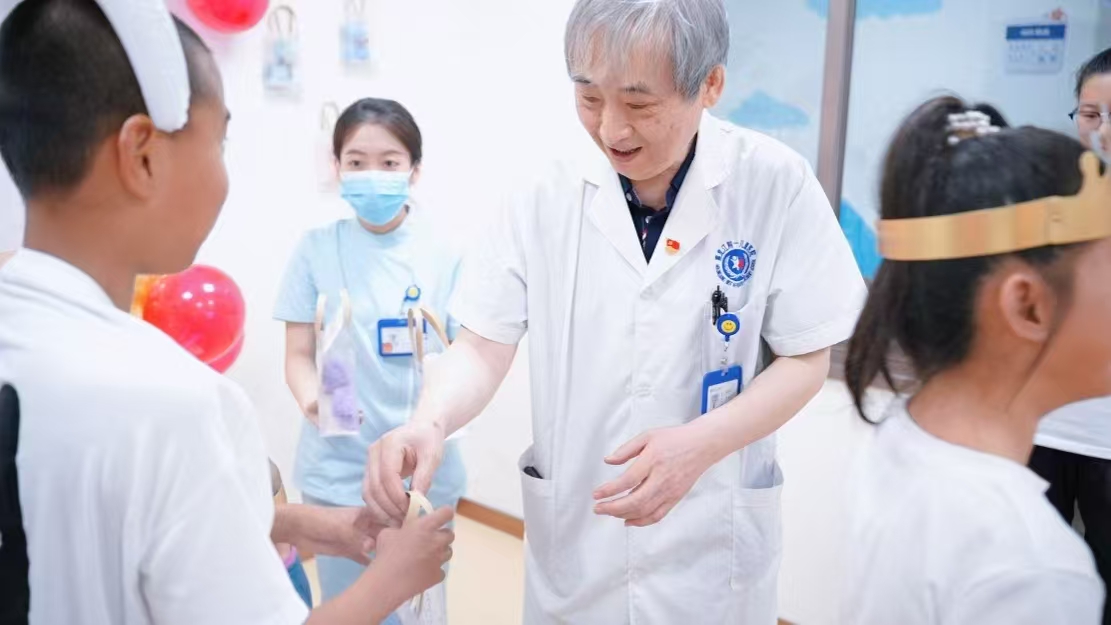 孩子语言发育迟缓典型症状有哪些 哈尔滨中童儿童医院专家全解析！